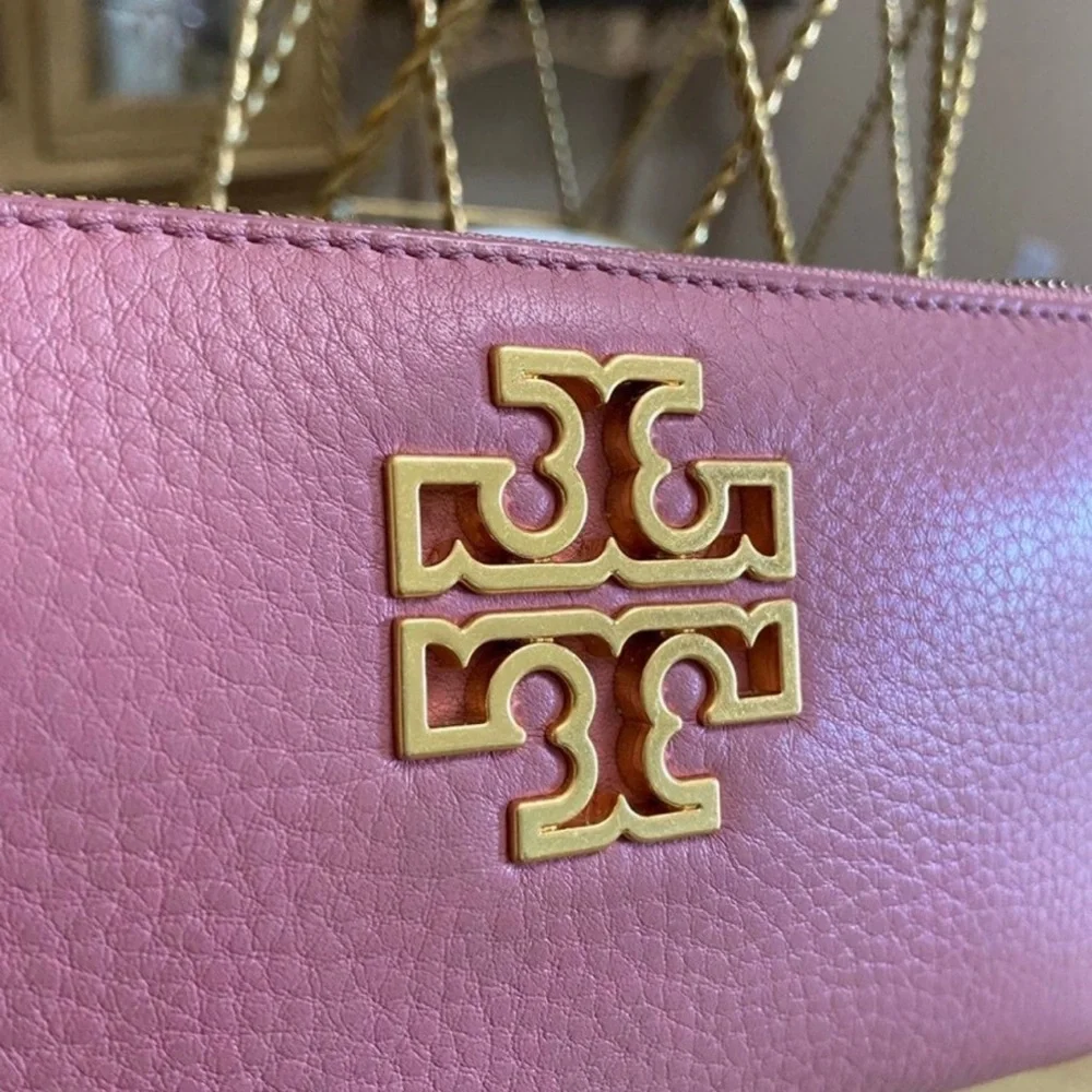 Tory Burch Britten Continental Zip Wallet In Pink
Magnolia - Picture 4 of 10